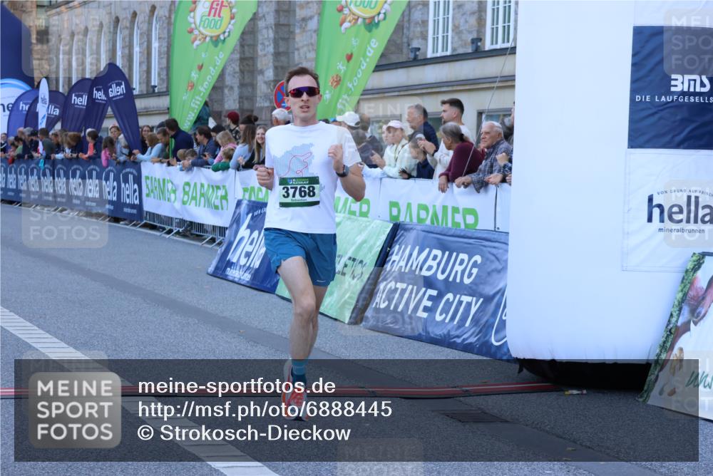 01.09.2024 - BARMER Alsterlauf Strokosch-Dieckow http://msf.ph/oto/6888445 01.09.2024 09:37:21 Ziel 3726, 3768 meine-sportfotos.de