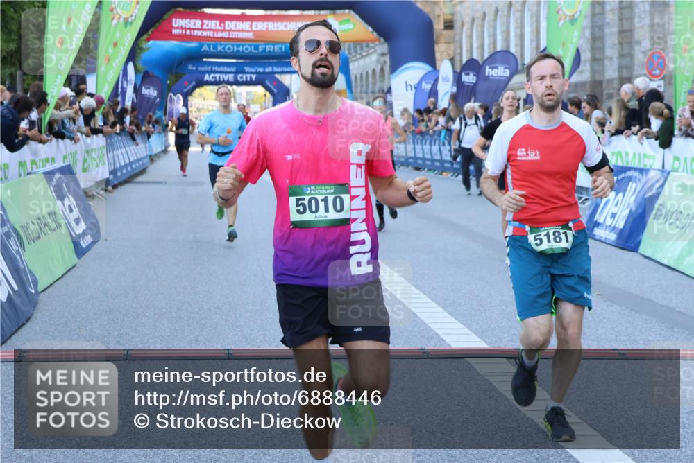 01.09.2024 - BARMER Alsterlauf Strokosch-Dieckow http://msf.ph/oto/6888446 01.09.2024 09:50:59 Ziel 2450, 2916, 2994, 3391, 3663, 4115, 5010, 5181, 5223, 5256, 5289, 8295 meine-sportfotos.de