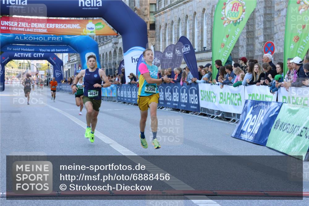 01.09.2024 - BARMER Alsterlauf Strokosch-Dieckow http://msf.ph/oto/6888456 01.09.2024 09:37:33 Ziel 3177, 3356, 4624, 5047 meine-sportfotos.de