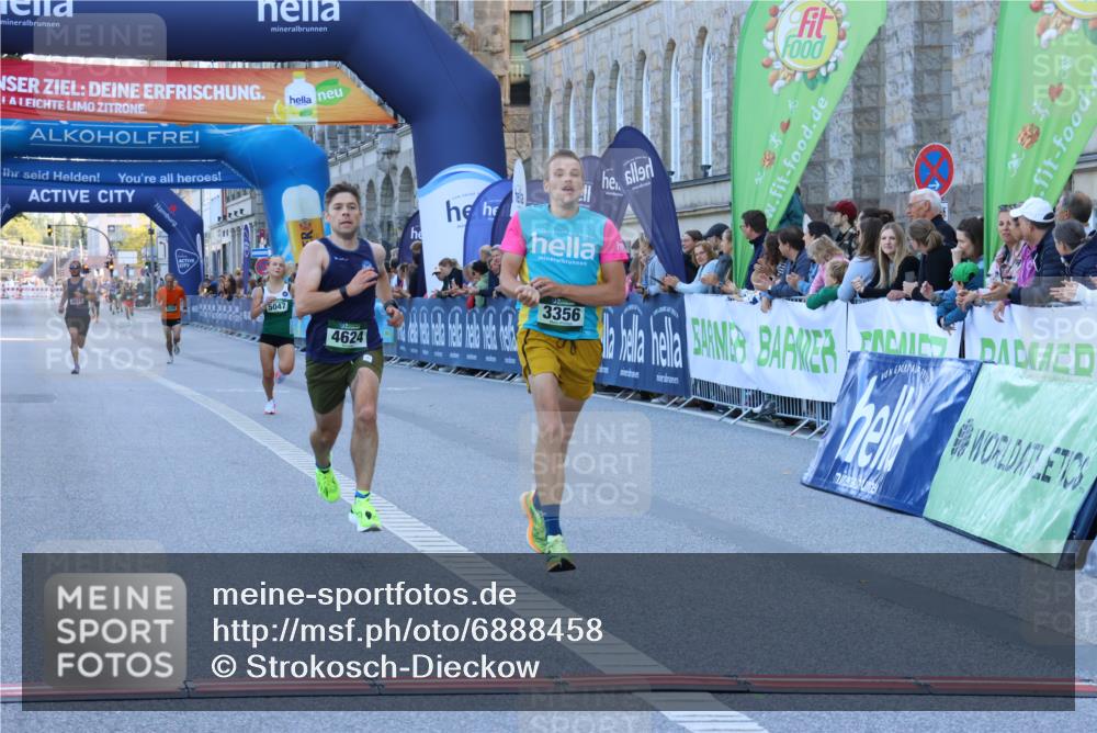01.09.2024 - BARMER Alsterlauf Strokosch-Dieckow http://msf.ph/oto/6888458 01.09.2024 09:37:33 Ziel 3177, 3356, 4624, 5047 meine-sportfotos.de