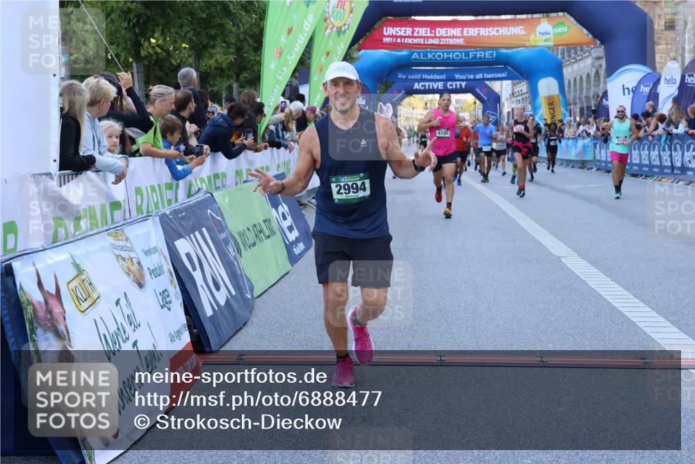 01.09.2024 - BARMER Alsterlauf Strokosch-Dieckow http://msf.ph/oto/6888477 01.09.2024 09:51:09 Ziel 2235, 2450, 2650, 2994, 3391, 3794, 4100, 4238, 4678, 4780, 5062, 5129, 5134, 5256, 5272, 8048 meine-sportfotos.de