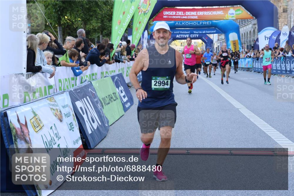 01.09.2024 - BARMER Alsterlauf Strokosch-Dieckow http://msf.ph/oto/6888480 01.09.2024 09:51:10 Ziel 2235, 2450, 2650, 2994, 3391, 3794, 4100, 4238, 4678, 4780, 5062, 5129, 5134, 5272, 8048 meine-sportfotos.de