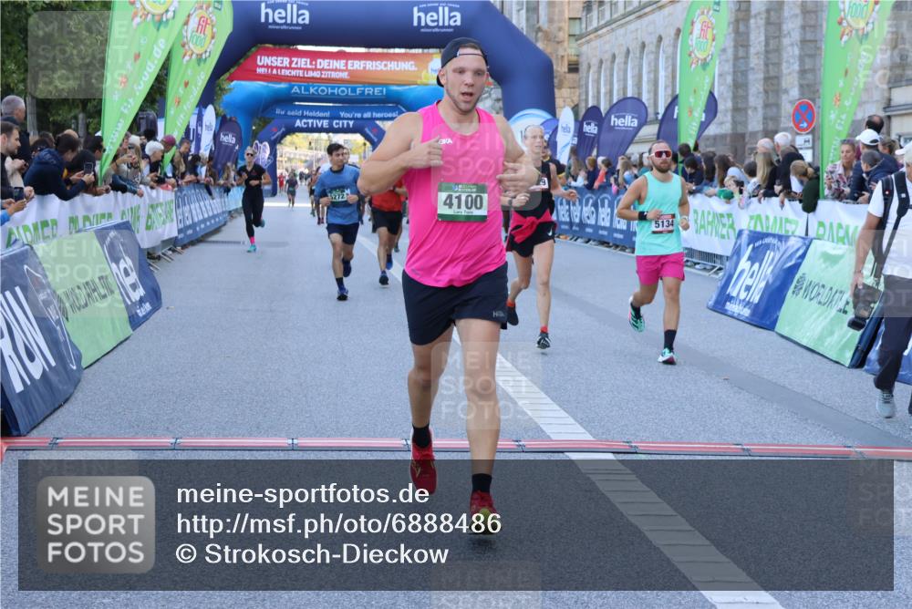 01.09.2024 - BARMER Alsterlauf Strokosch-Dieckow http://msf.ph/oto/6888486 01.09.2024 09:51:14 Ziel 1241, 2235, 2650, 2706, 3794, 3861, 3868, 4100, 4238, 4678, 4780, 4876, 5062, 5129, 5134, 5272, 8048 meine-sportfotos.de