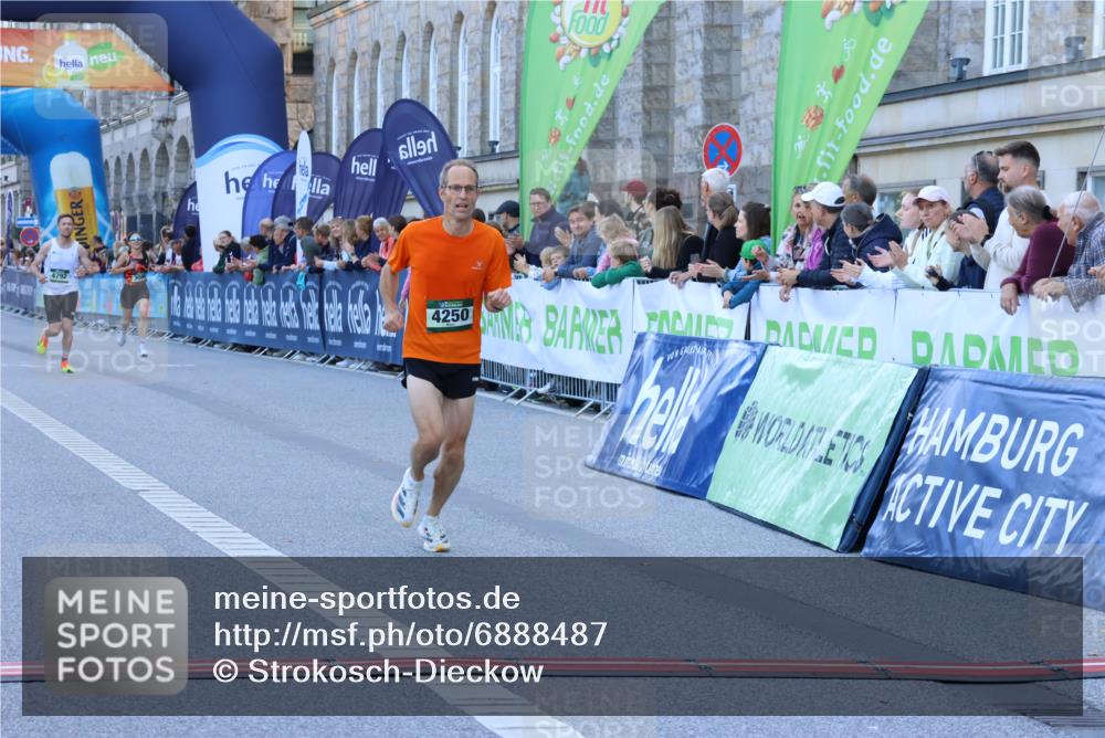 01.09.2024 - BARMER Alsterlauf Strokosch-Dieckow http://msf.ph/oto/6888487 01.09.2024 09:37:43 Ziel 3095, 3177, 4250, 4792 meine-sportfotos.de