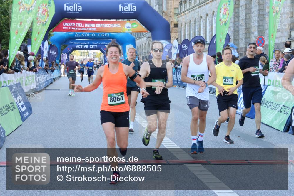 01.09.2024 - BARMER Alsterlauf Strokosch-Dieckow http://msf.ph/oto/6888505 01.09.2024 09:51:26 Ziel 1241, 2595, 2706, 3106, 3260, 3471, 3730, 4211, 4349, 4460, 4523, 4542, 4640, 5102, 5152, 8064, 8255 meine-sportfotos.de
