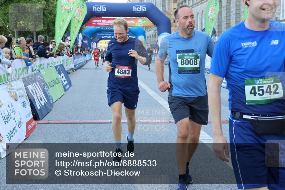 01.09.2024 - BARMER Alsterlauf Strokosch-Dieckow http://msf.ph/oto/6888533 01.09.2024 09:51:39 Ziel 2579, 3392, 3412, 4246, 4640, 4650, 4872, 4883, 5245, 8008, 8248 meine-sportfotos.de