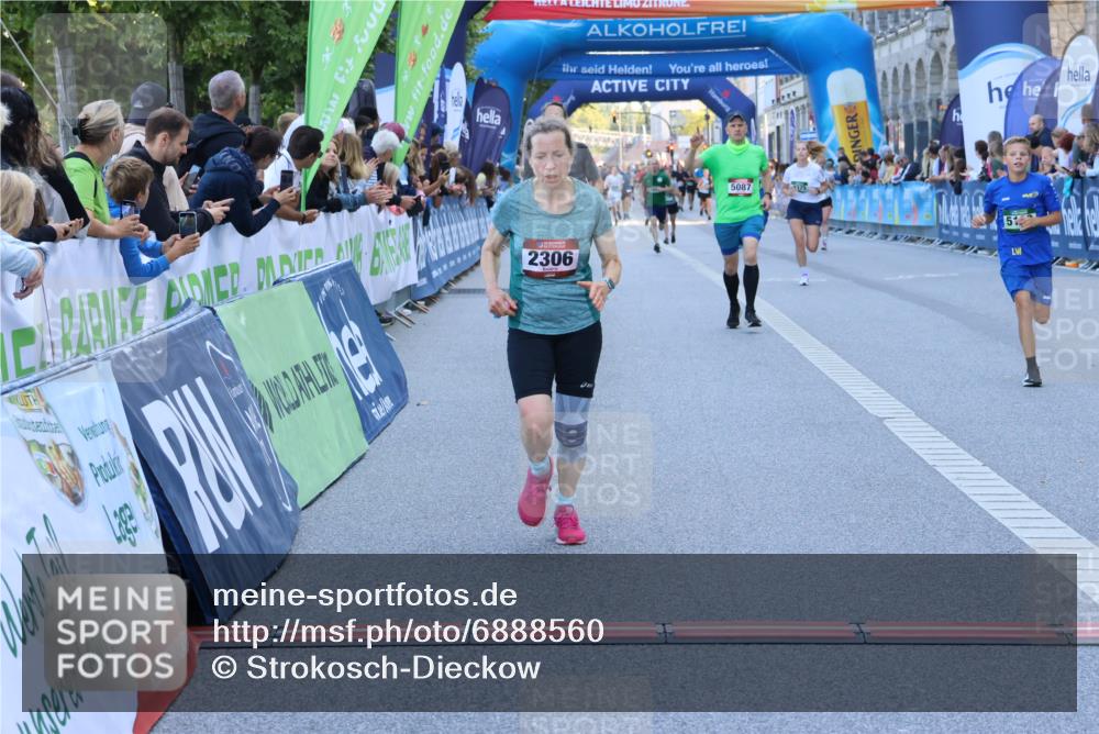 01.09.2024 - BARMER Alsterlauf Strokosch-Dieckow http://msf.ph/oto/6888560 01.09.2024 09:51:49 Ziel 2306, 2717, 3112, 3392, 4375, 4872, 4958, 5087, 5139 meine-sportfotos.de