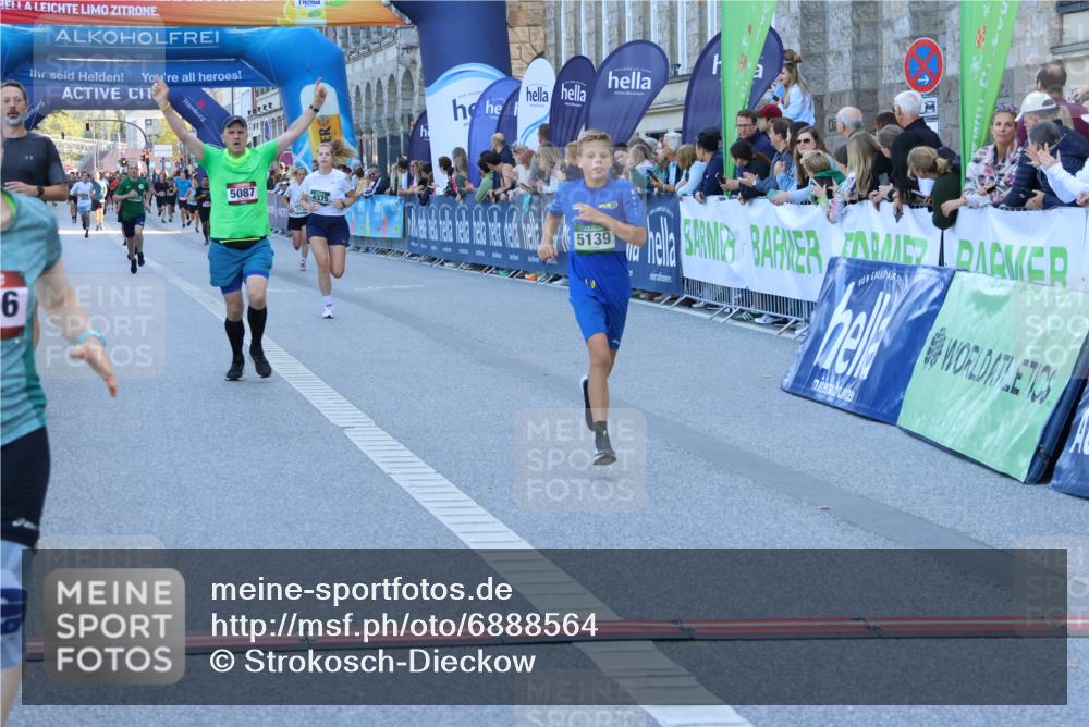 01.09.2024 - BARMER Alsterlauf Strokosch-Dieckow http://msf.ph/oto/6888564 01.09.2024 09:51:51 Ziel 2306, 2717, 3112, 3133, 3605, 4375, 4872, 4958, 5087, 5139 meine-sportfotos.de