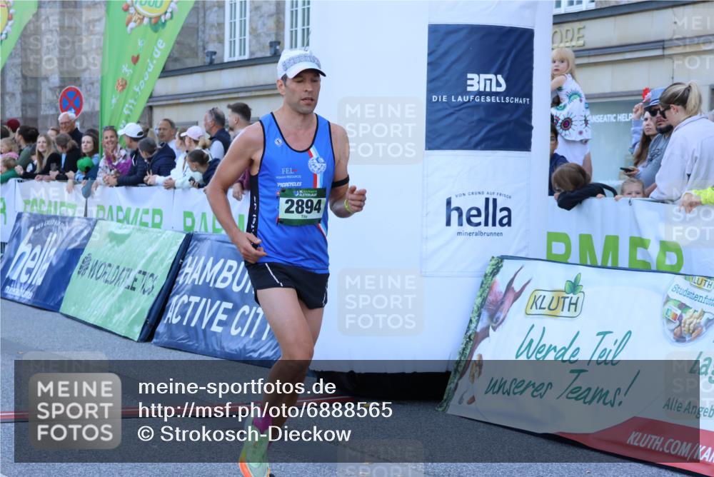 01.09.2024 - BARMER Alsterlauf Strokosch-Dieckow http://msf.ph/oto/6888565 01.09.2024 09:38:20 Ziel 2521, 2894, 3569, 4699, 5259, 8232 meine-sportfotos.de