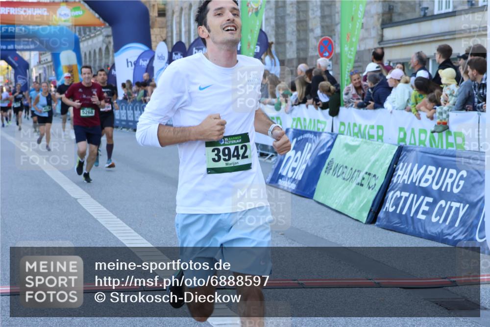 01.09.2024 - BARMER Alsterlauf Strokosch-Dieckow http://msf.ph/oto/6888597 01.09.2024 09:52:06 Ziel 2070, 2334, 3397, 3430, 3942, 4058, 4343, 4536, 4649, 4700, 5268, 8322 meine-sportfotos.de