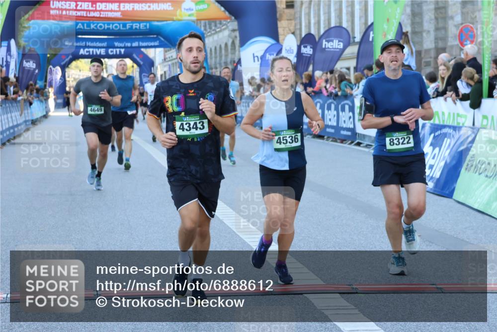 01.09.2024 - BARMER Alsterlauf Strokosch-Dieckow http://msf.ph/oto/6888612 01.09.2024 09:52:11 Ziel 2070, 2082, 2334, 3130, 3253, 3397, 3430, 3496, 3691, 4058, 4343, 4536, 4649, 4700, 4942, 5184, 5268, 8322 meine-sportfotos.de