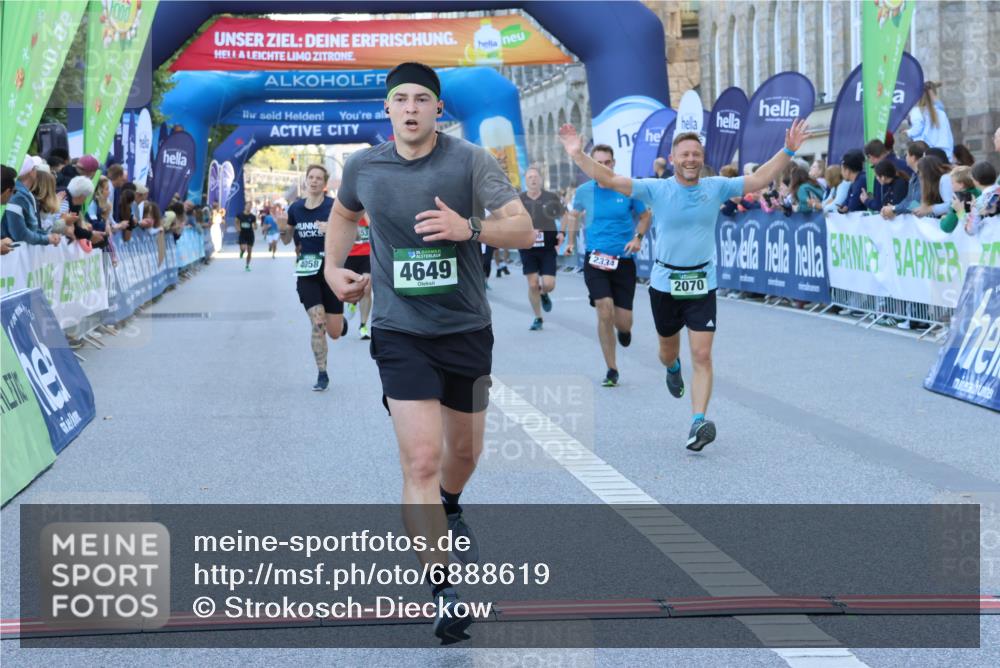 01.09.2024 - BARMER Alsterlauf Strokosch-Dieckow http://msf.ph/oto/6888619 01.09.2024 09:52:13 Ziel 2070, 2082, 2334, 3130, 3253, 3397, 3430, 3496, 3690, 3691, 4058, 4343, 4536, 4649, 4942, 5184, 8322 meine-sportfotos.de