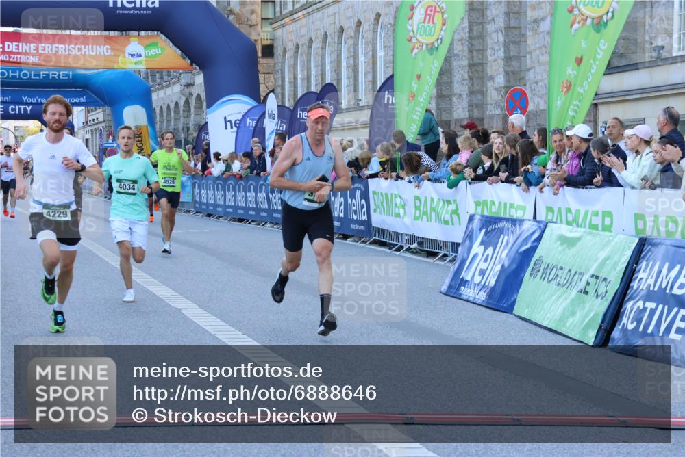 01.09.2024 - BARMER Alsterlauf Strokosch-Dieckow http://msf.ph/oto/6888646 01.09.2024 09:39:00 Ziel 3286, 3398, 3585, 3604, 3701, 3793, 4034, 4098, 4229, 4525, 4849, 4955, 5017, 5044, 8380 meine-sportfotos.de