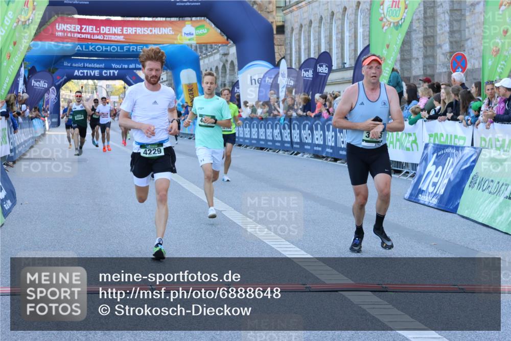 01.09.2024 - BARMER Alsterlauf Strokosch-Dieckow http://msf.ph/oto/6888648 01.09.2024 09:39:01 Ziel 3286, 3398, 3585, 3604, 3701, 3793, 4034, 4098, 4229, 4525, 4849, 4955, 5017, 5044, 8360, 8380 meine-sportfotos.de