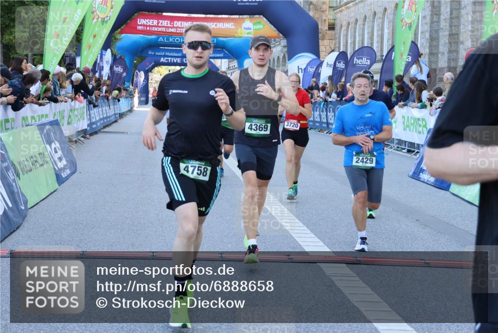01.09.2024 - BARMER Alsterlauf Strokosch-Dieckow http://msf.ph/oto/6888658 01.09.2024 09:52:28 Ziel 2188, 2429, 3037, 3235, 3306, 3720, 4179, 4369, 4758, 4773, 4864, 4933, 5086, 5236, 8269 meine-sportfotos.de