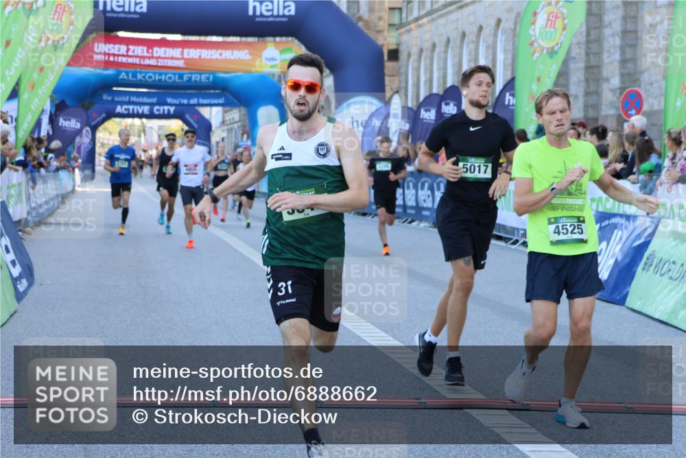 01.09.2024 - BARMER Alsterlauf Strokosch-Dieckow http://msf.ph/oto/6888662 01.09.2024 09:39:04 Ziel 3286, 3585, 3604, 3701, 3793, 4034, 4229, 4420, 4525, 4849, 4955, 5017, 5044, 8329, 8331, 8360, 8380 meine-sportfotos.de
