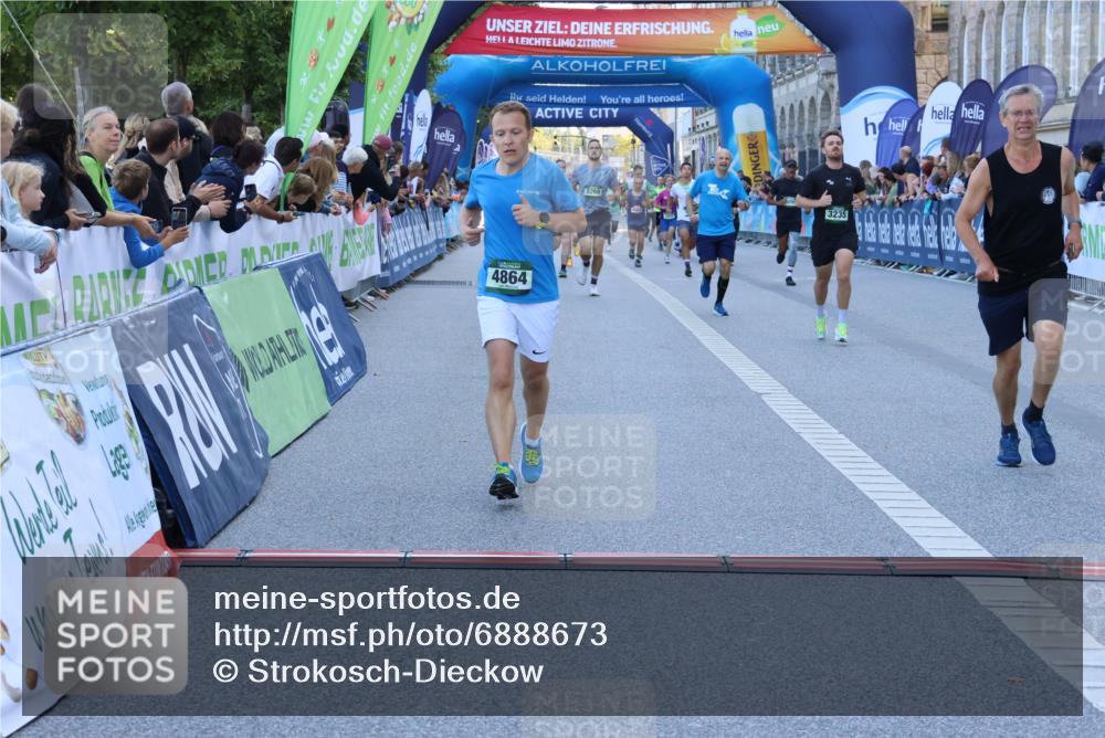 01.09.2024 - BARMER Alsterlauf Strokosch-Dieckow http://msf.ph/oto/6888673 01.09.2024 09:52:33 Ziel 2188, 2453, 3037, 3235, 3858, 4200, 4658, 4864, 4933, 5236, 8095, 8098, 8269 meine-sportfotos.de