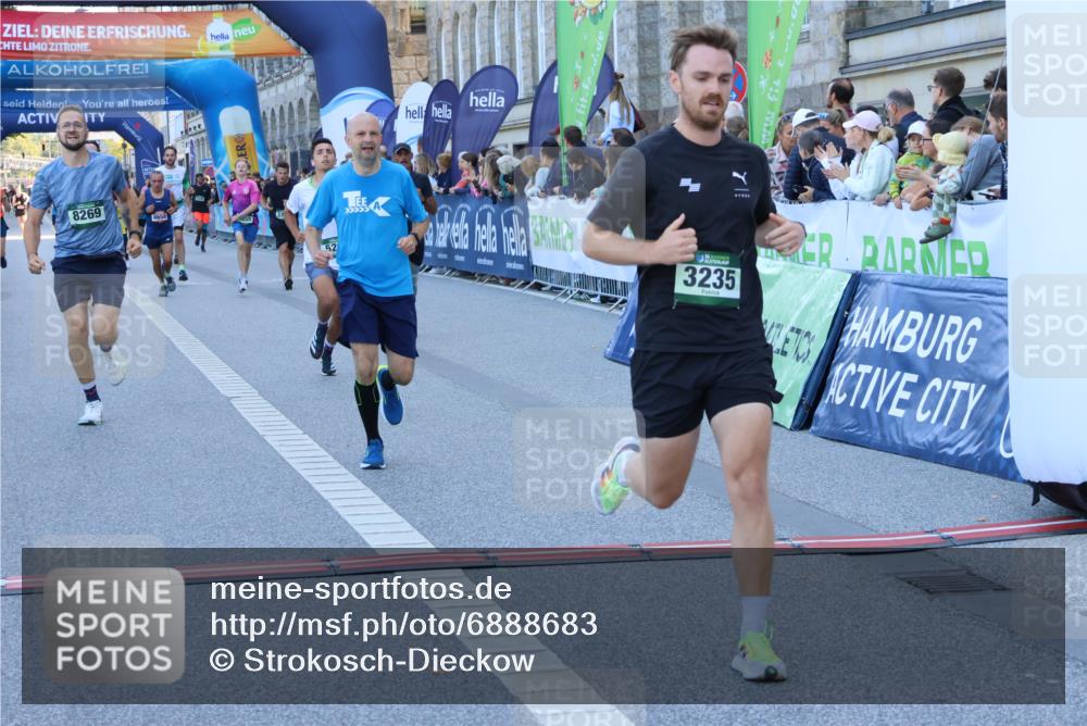 01.09.2024 - BARMER Alsterlauf Strokosch-Dieckow http://msf.ph/oto/6888683 01.09.2024 09:52:37 Ziel 2036, 2188, 2453, 3235, 3377, 3716, 3858, 4077, 4200, 4203, 4658, 4864, 4933, 5236, 8095, 8098, 8269 meine-sportfotos.de