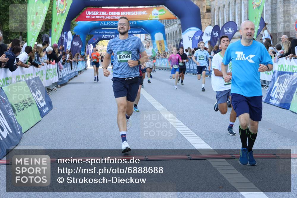 01.09.2024 - BARMER Alsterlauf Strokosch-Dieckow http://msf.ph/oto/6888688 01.09.2024 09:52:38 Ziel 2036, 2453, 3235, 3377, 3716, 3858, 4077, 4200, 4203, 4658, 4933, 5236, 8095, 8098, 8269 meine-sportfotos.de