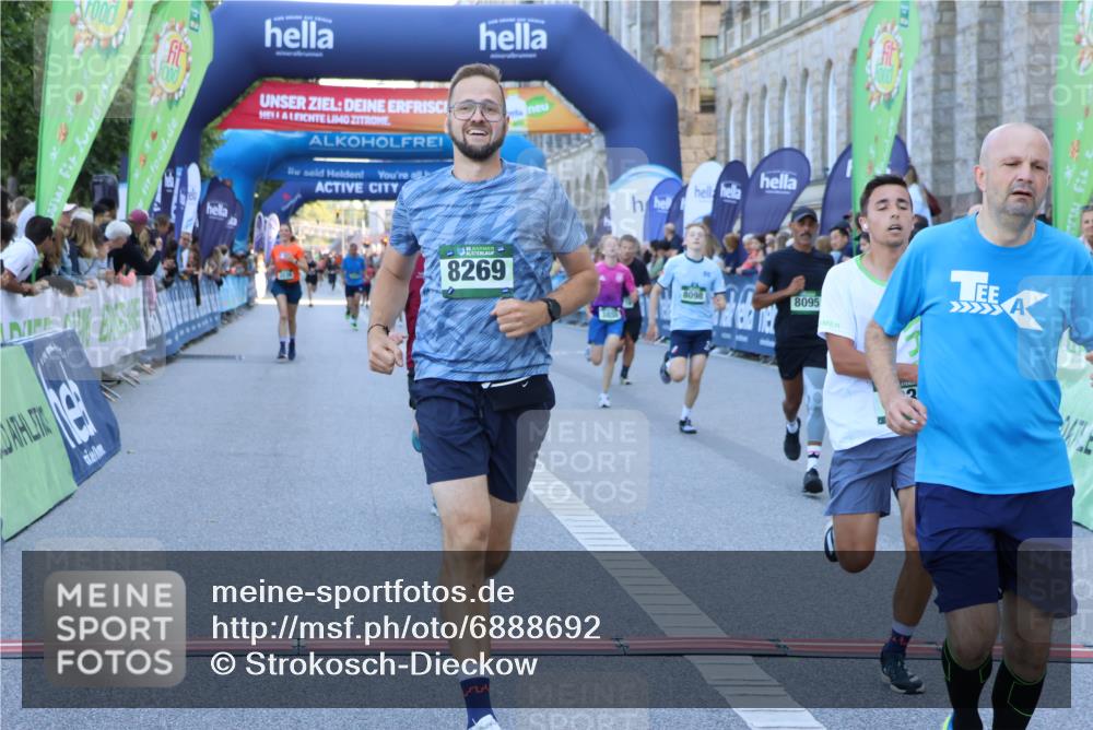 01.09.2024 - BARMER Alsterlauf Strokosch-Dieckow http://msf.ph/oto/6888692 01.09.2024 09:52:39 Ziel 2036, 2353, 2453, 3235, 3377, 3716, 3858, 4077, 4200, 4203, 4330, 4658, 4933, 5236, 8095, 8098, 8269 meine-sportfotos.de