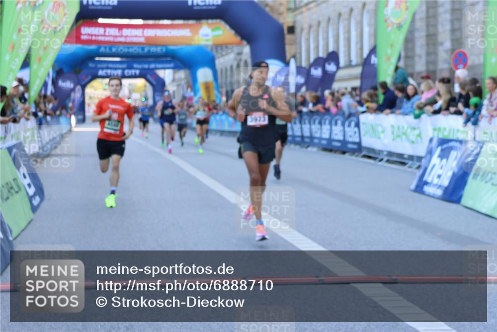 01.09.2024 - BARMER Alsterlauf Strokosch-Dieckow http://msf.ph/oto/6888710 01.09.2024 09:39:28 Ziel 2262, 3827, 3921, 3973, 4283, 4388, 4574, 4580, 5045, 8196 meine-sportfotos.de