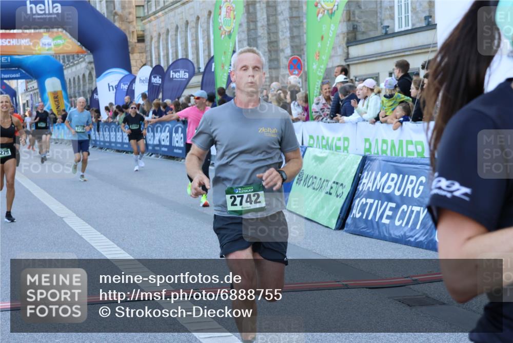 01.09.2024 - BARMER Alsterlauf Strokosch-Dieckow http://msf.ph/oto/6888755 01.09.2024 09:53:05 Ziel 2338, 2742, 2953, 3355, 3476, 3570, 3735, 4258, 4562, 4629, 5051, 5068, 8258, 8279 meine-sportfotos.de