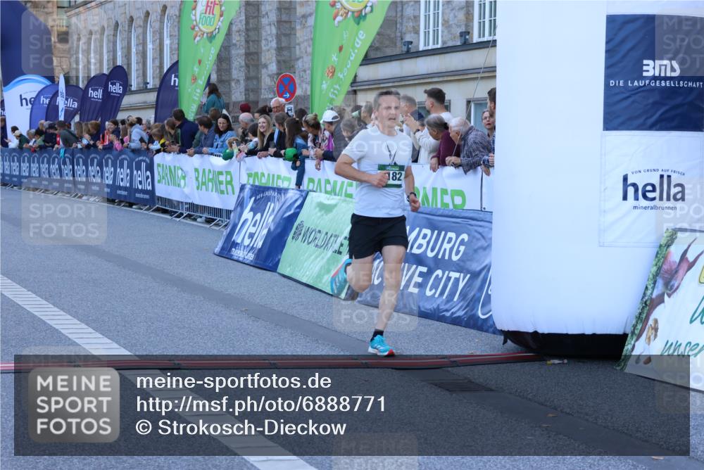 01.09.2024 - BARMER Alsterlauf Strokosch-Dieckow http://msf.ph/oto/6888771 01.09.2024 09:40:01 Ziel 3101, 3126, 4795, 8182 meine-sportfotos.de
