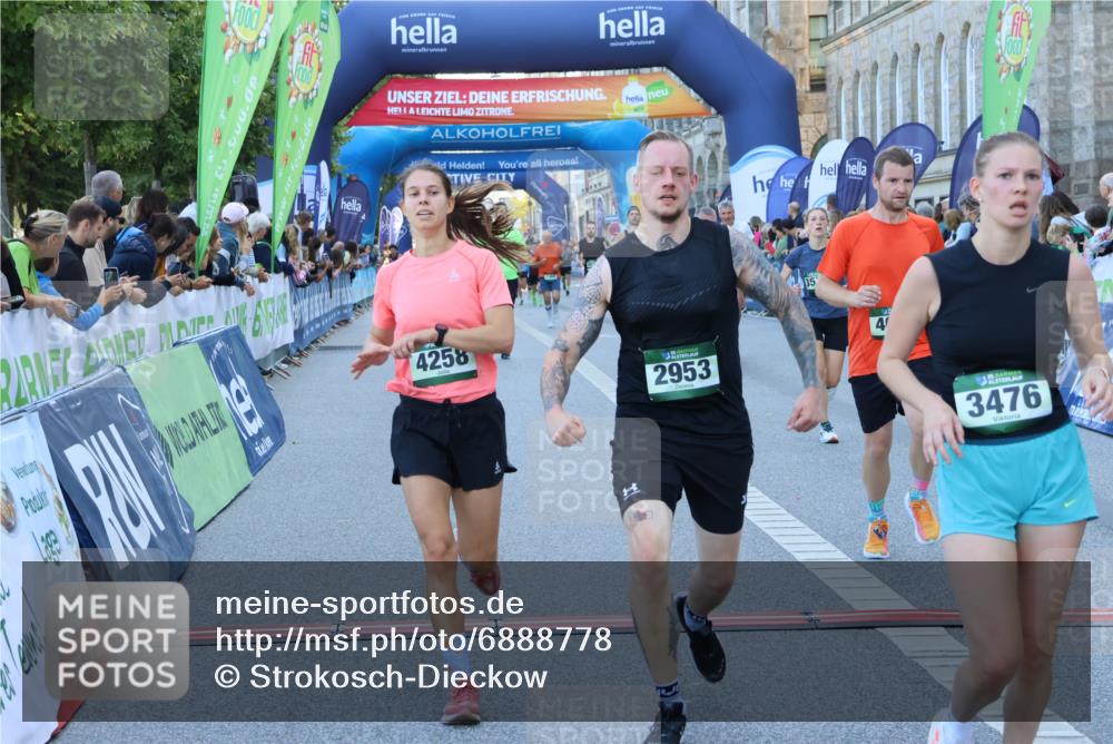 01.09.2024 - BARMER Alsterlauf Strokosch-Dieckow http://msf.ph/oto/6888778 01.09.2024 09:53:11 Ziel 2200, 2436, 2437, 2953, 2968, 3476, 3570, 3735, 4258, 4512, 4562, 4629, 4637, 5051, 5068, 8151, 8258, 8268 meine-sportfotos.de