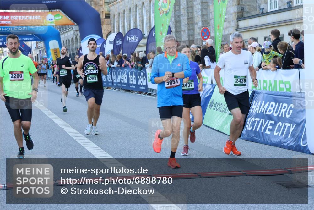 01.09.2024 - BARMER Alsterlauf Strokosch-Dieckow http://msf.ph/oto/6888780 01.09.2024 09:53:16 Ziel 2084, 2200, 2436, 2437, 2968, 3570, 3791, 4097, 4512, 4562, 4637, 4891, 5051, 8108, 8151, 8268 meine-sportfotos.de