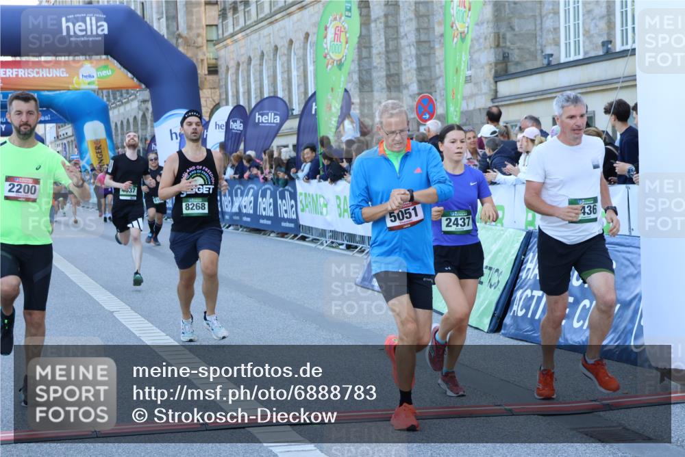 01.09.2024 - BARMER Alsterlauf Strokosch-Dieckow http://msf.ph/oto/6888783 01.09.2024 09:53:16 Ziel 2084, 2200, 2436, 2437, 2968, 3570, 3791, 4097, 4512, 4562, 4637, 4891, 5051, 8108, 8151, 8268 meine-sportfotos.de
