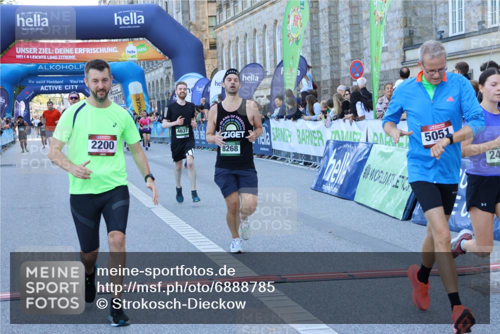 01.09.2024 - BARMER Alsterlauf Strokosch-Dieckow http://msf.ph/oto/6888785 01.09.2024 09:53:16 Ziel 2084, 2200, 2436, 2437, 2968, 3570, 3791, 4097, 4512, 4562, 4637, 4891, 5051, 8108, 8151, 8268 meine-sportfotos.de