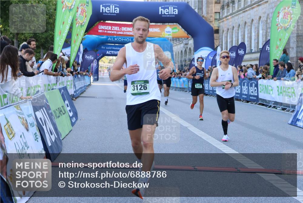 01.09.2024 - BARMER Alsterlauf Strokosch-Dieckow http://msf.ph/oto/6888786 01.09.2024 09:40:10 Ziel 2283, 2462, 3126, 3469, 4156, 4270, 4659, 4795, 5255, 8257, 8368 meine-sportfotos.de
