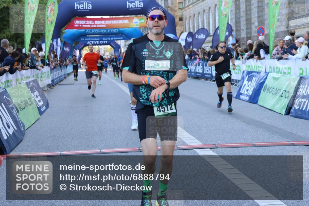 01.09.2024 - BARMER Alsterlauf Strokosch-Dieckow http://msf.ph/oto/6888794 01.09.2024 09:53:20 Ziel 2084, 2484, 2836, 2968, 3216, 3369, 3370, 3379, 3656, 3791, 3798, 4097, 4129, 4512, 4637, 4686, 4789, 4891, 8108, 8151, 8268 meine-sportfotos.de