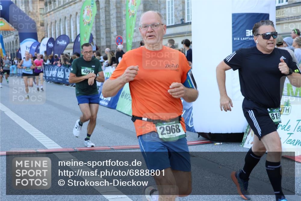 01.09.2024 - BARMER Alsterlauf Strokosch-Dieckow http://msf.ph/oto/6888801 01.09.2024 09:53:22 Ziel 2084, 2484, 2836, 2968, 3216, 3369, 3370, 3379, 3656, 3791, 3798, 4097, 4129, 4686, 4789, 4891, 4995, 8108, 8122, 8151 meine-sportfotos.de