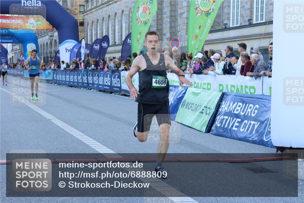 01.09.2024 - BARMER Alsterlauf Strokosch-Dieckow http://msf.ph/oto/6888809 01.09.2024 09:40:20 Ziel 2462, 3042, 3469, 4156, 4270, 4659, 4860, 4873 meine-sportfotos.de