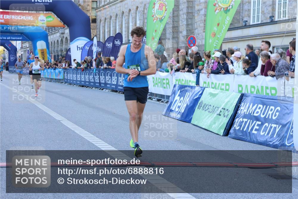 01.09.2024 - BARMER Alsterlauf Strokosch-Dieckow http://msf.ph/oto/6888816 01.09.2024 09:40:24 Ziel 3042, 4787, 4860, 4873 meine-sportfotos.de