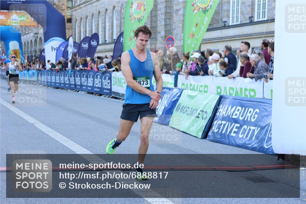 01.09.2024 - BARMER Alsterlauf Strokosch-Dieckow http://msf.ph/oto/6888817 01.09.2024 09:40:25 Ziel 3042, 4787, 4860, 4873 meine-sportfotos.de