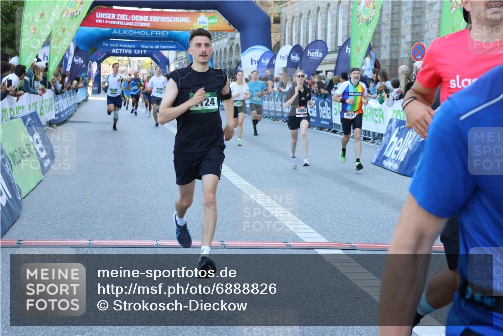 01.09.2024 - BARMER Alsterlauf Strokosch-Dieckow http://msf.ph/oto/6888826 01.09.2024 09:53:33 Ziel 2860, 2949, 3216, 3374, 3809, 3838, 3895, 4124, 4436, 4591, 4592, 4724, 4789, 4803, 4818, 4824, 4846, 4995, 8100, 8122, 8312, 8335 meine-sportfotos.de