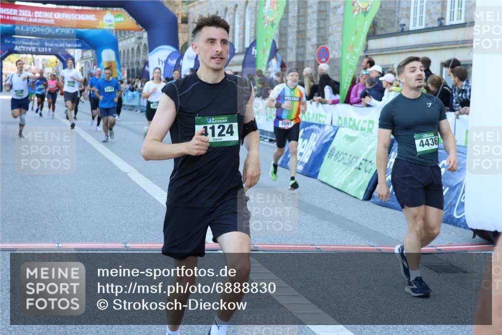 01.09.2024 - BARMER Alsterlauf Strokosch-Dieckow http://msf.ph/oto/6888830 01.09.2024 09:53:34 Ziel 2860, 2949, 3374, 3809, 3838, 3895, 4124, 4436, 4591, 4592, 4724, 4803, 4818, 4824, 4846, 4995, 8100, 8122, 8312, 8335 meine-sportfotos.de