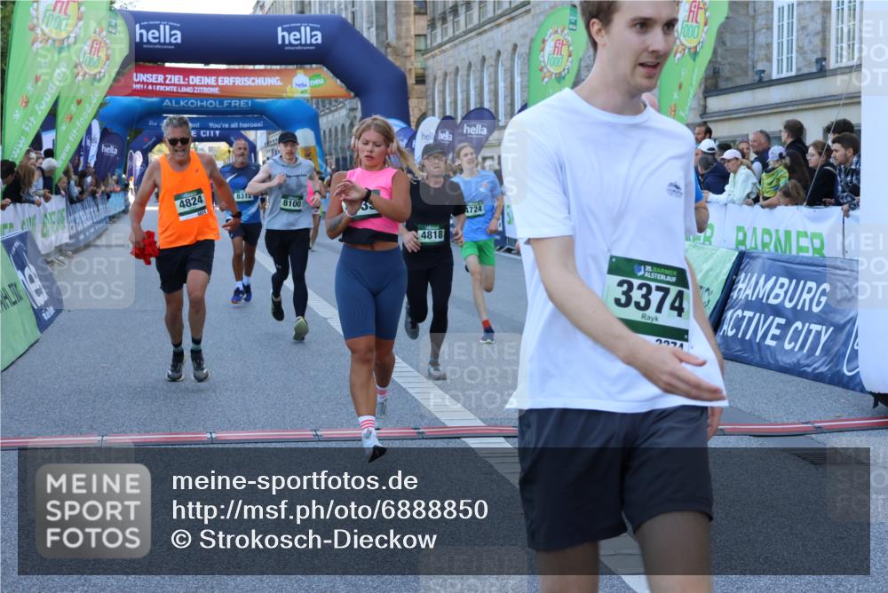 01.09.2024 - BARMER Alsterlauf Strokosch-Dieckow http://msf.ph/oto/6888850 01.09.2024 09:53:41 Ziel 2042, 2190, 2860, 2949, 3374, 3741, 3808, 4194, 4383, 4457, 4724, 4803, 4818, 4824, 4846, 5026, 8100, 8312, 8335 meine-sportfotos.de