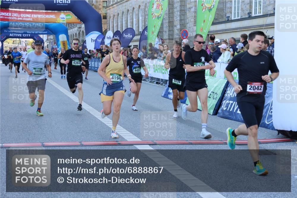 01.09.2024 - BARMER Alsterlauf Strokosch-Dieckow http://msf.ph/oto/6888867 01.09.2024 09:53:49 Ziel 2042, 2190, 2215, 2399, 3014, 3020, 3136, 3741, 3808, 4194, 4383, 4457, 4533, 4661, 4924, 5026, 5155, 5157, 5202, 8013 meine-sportfotos.de