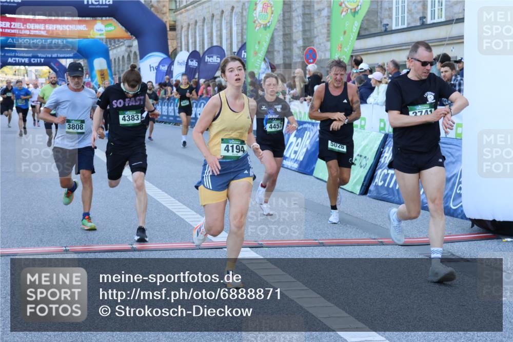 01.09.2024 - BARMER Alsterlauf Strokosch-Dieckow http://msf.ph/oto/6888871 01.09.2024 09:53:50 Ziel 2042, 2215, 2399, 3014, 3020, 3136, 3741, 3808, 4154, 4194, 4383, 4457, 4533, 4594, 4661, 4924, 5026, 5155, 5157, 5202, 8013 meine-sportfotos.de