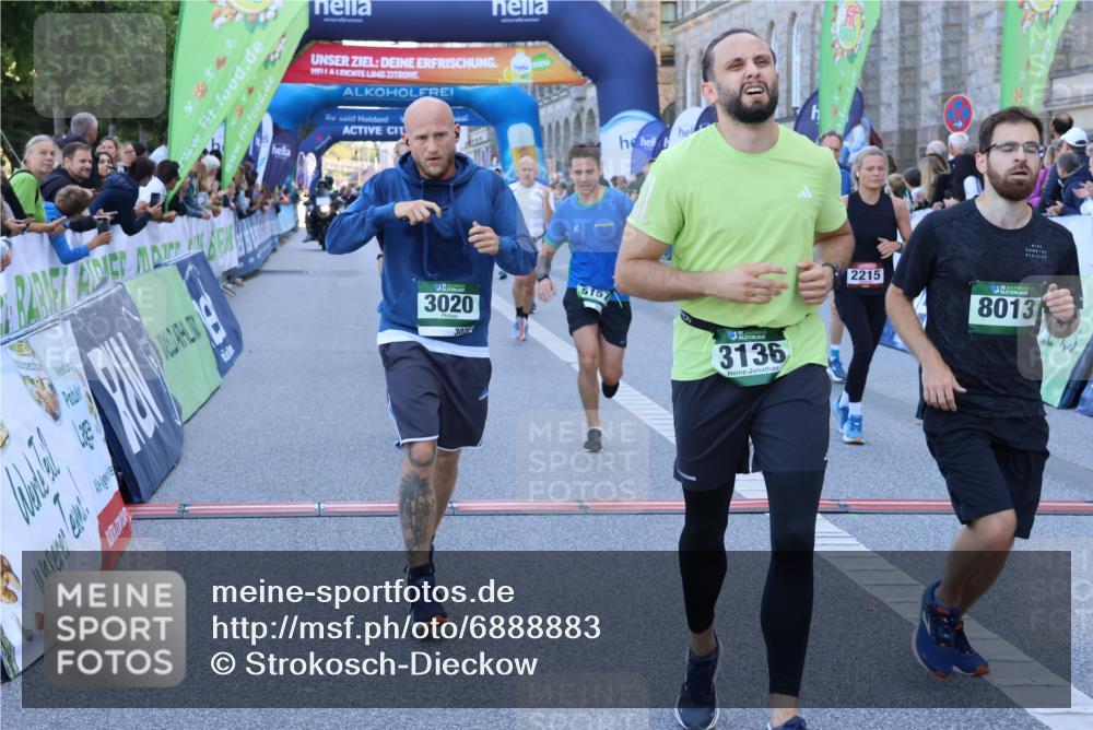 01.09.2024 - BARMER Alsterlauf Strokosch-Dieckow http://msf.ph/oto/6888883 01.09.2024 09:53:55 Ziel 2215, 2399, 2808, 3014, 3020, 3136, 3333, 3777, 4041, 4154, 4533, 4594, 4661, 4924, 5034, 5155, 5157, 5183, 5202, 8013 meine-sportfotos.de