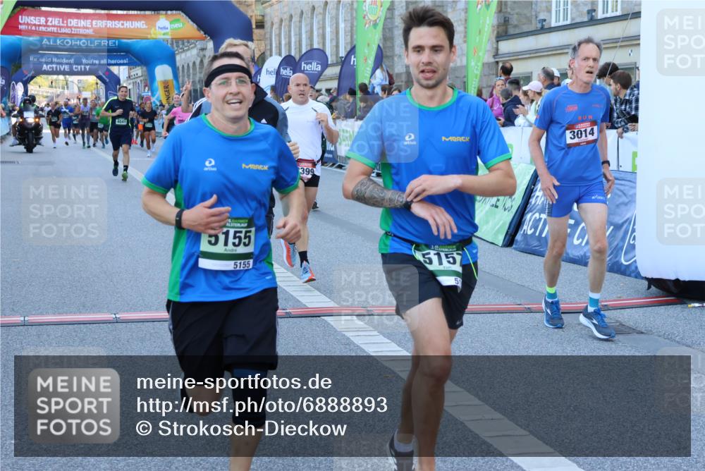 01.09.2024 - BARMER Alsterlauf Strokosch-Dieckow http://msf.ph/oto/6888893 01.09.2024 09:53:57 Ziel 2156, 2215, 2399, 2808, 3014, 3020, 3333, 3777, 4041, 4154, 4533, 4594, 4661, 4924, 5034, 5155, 5157, 5183, 5202, 8013, 8128, 8166, 8277 meine-sportfotos.de