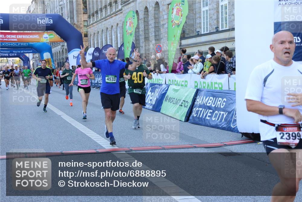 01.09.2024 - BARMER Alsterlauf Strokosch-Dieckow http://msf.ph/oto/6888895 01.09.2024 09:53:59 Ziel 2156, 2399, 2711, 2808, 3014, 3333, 3777, 3852, 4041, 4154, 4533, 4594, 4924, 5034, 5183, 8128, 8166, 8277 meine-sportfotos.de