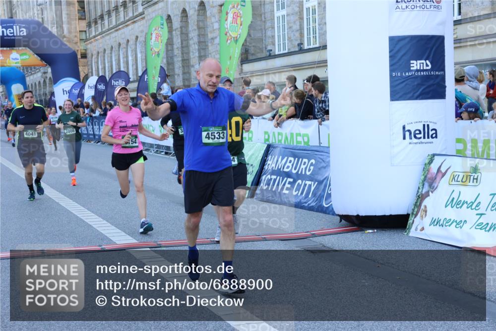 01.09.2024 - BARMER Alsterlauf Strokosch-Dieckow http://msf.ph/oto/6888900 01.09.2024 09:54:00 Ziel 2156, 2296, 2399, 2711, 2808, 3333, 3777, 3852, 4041, 4055, 4154, 4533, 4594, 5034, 5183, 8020, 8128, 8166, 8277 meine-sportfotos.de