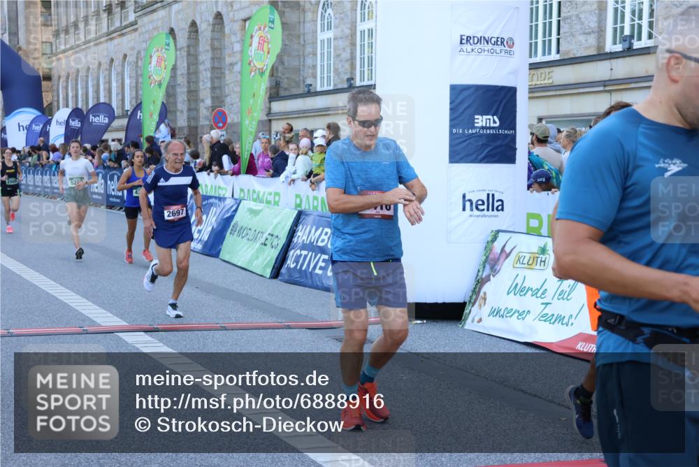 01.09.2024 - BARMER Alsterlauf Strokosch-Dieckow http://msf.ph/oto/6888916 01.09.2024 09:54:13 Ziel 2296, 2297, 2416, 2540, 2697, 2728, 2985, 4055, 4240, 4315, 4895, 5001, 5229, 8020 meine-sportfotos.de