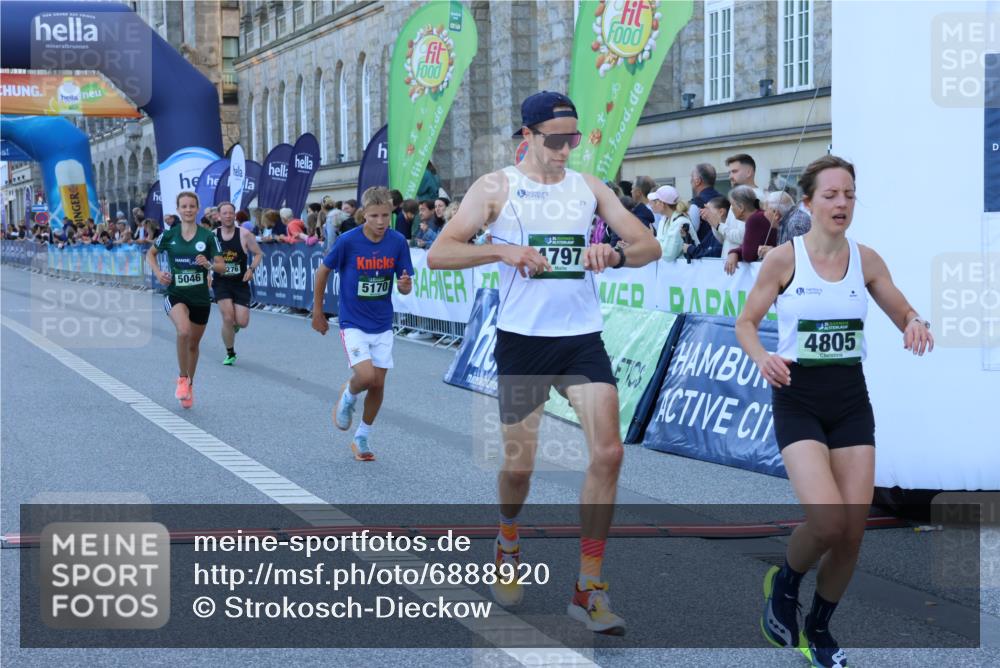 01.09.2024 - BARMER Alsterlauf Strokosch-Dieckow http://msf.ph/oto/6888920 01.09.2024 09:41:07 Ziel 4463, 4797, 4805, 5046, 5170, 8276 meine-sportfotos.de