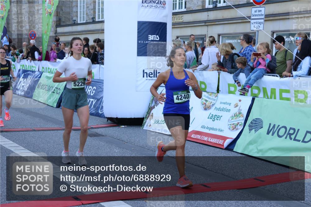 01.09.2024 - BARMER Alsterlauf Strokosch-Dieckow http://msf.ph/oto/6888929 01.09.2024 09:54:16 Ziel 2540, 2599, 2697, 2728, 2985, 3776, 3780, 4240, 4315, 4738, 4895, 5001, 5229 meine-sportfotos.de