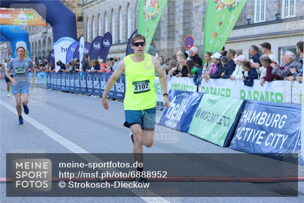 01.09.2024 - BARMER Alsterlauf Strokosch-Dieckow http://msf.ph/oto/6888952 01.09.2024 09:41:22 Ziel 2107, 3400, 3802, 3881, 4136, 4615 meine-sportfotos.de